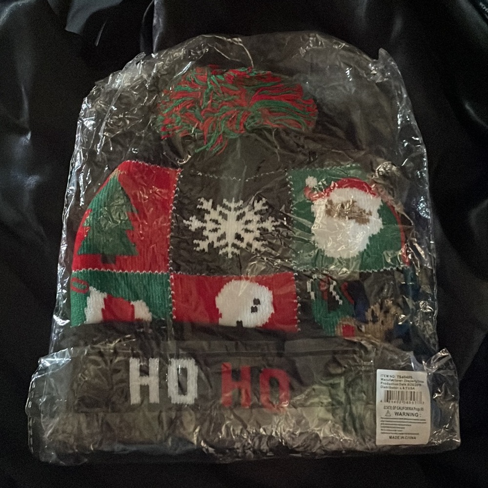 HO HO HO STOCKING CAP. With led lights